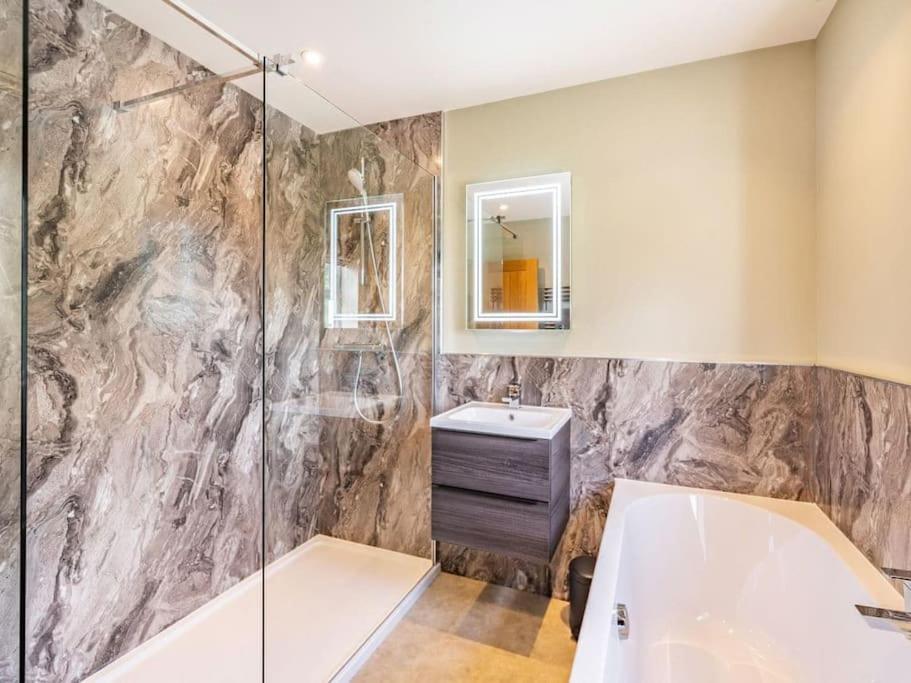 Northdene - 5 Star Lake District Cottage كوكيرماوث المظهر الخارجي الصورة